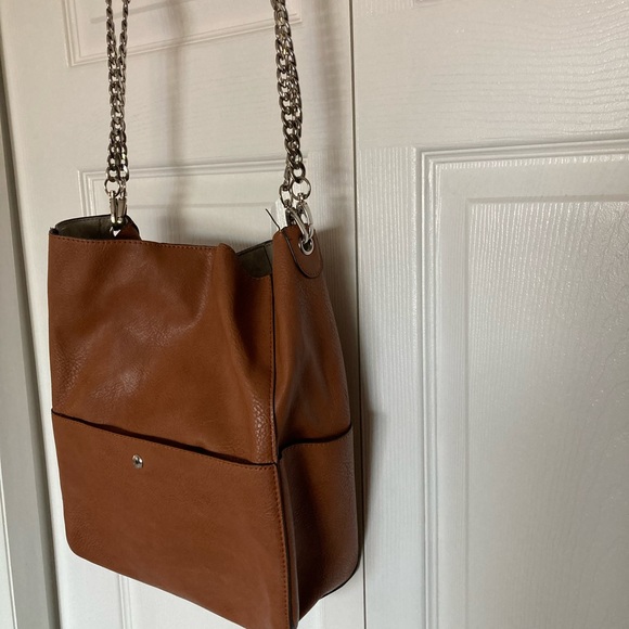 Handbags - ❗️sold in garage sale❗️ Carmel cognac leather tote
